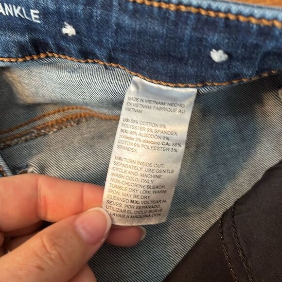 Chico's Define Me Straight Leg Jeans - Picture 4 of 6